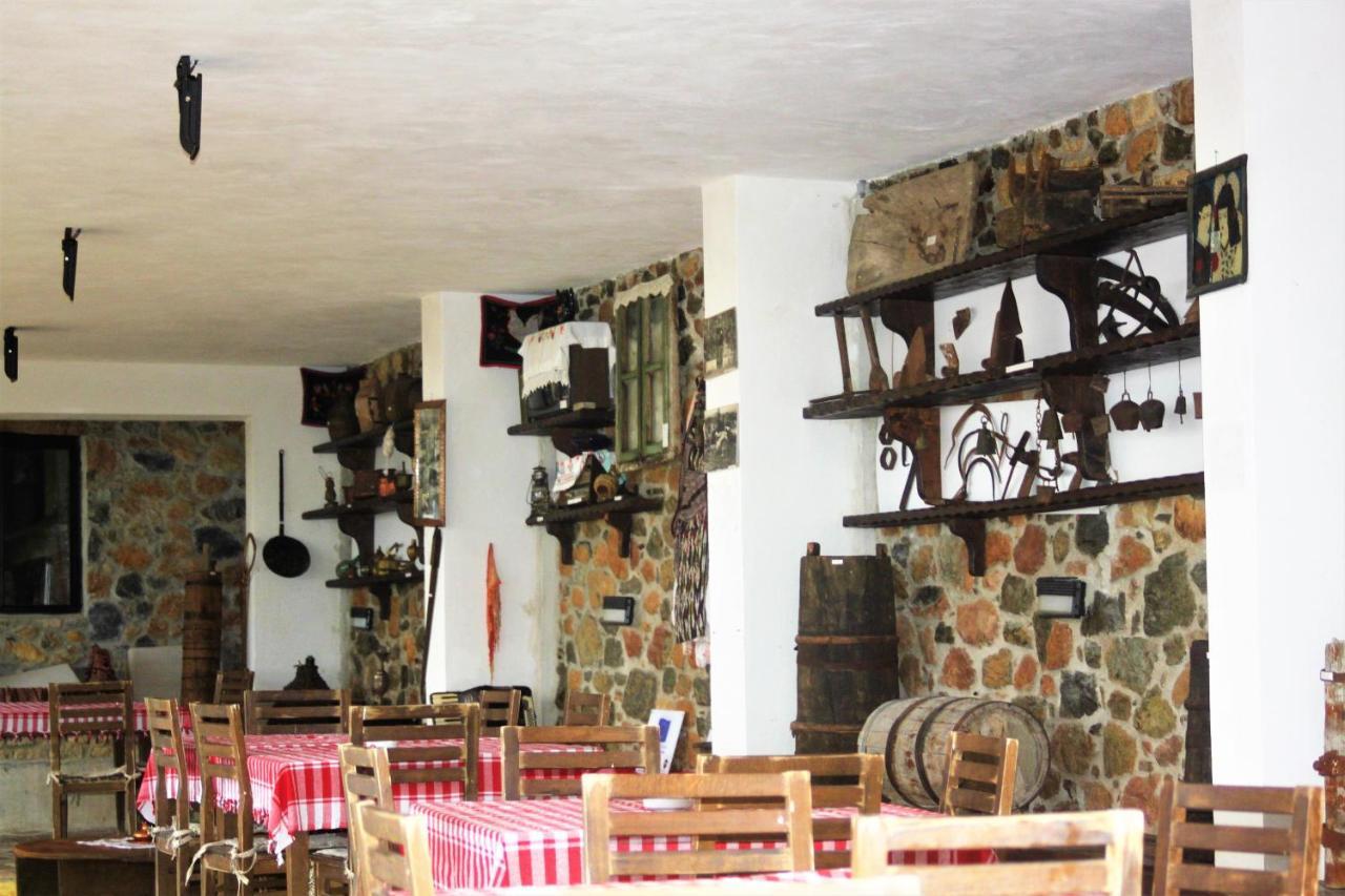 Sofra E Shpatit Hotel Elbasan Eksteriør billede