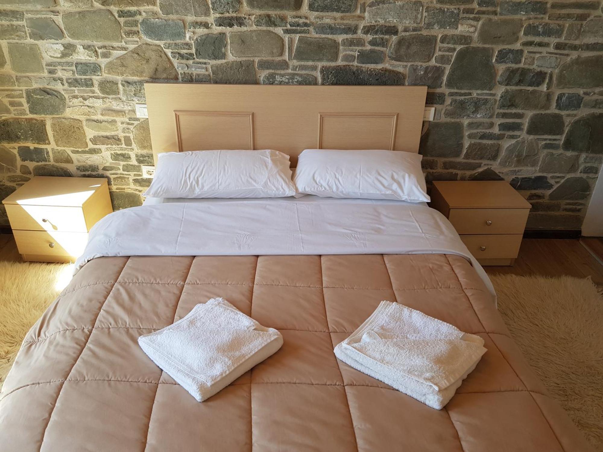 Sofra E Shpatit Hotel Elbasan Eksteriør billede