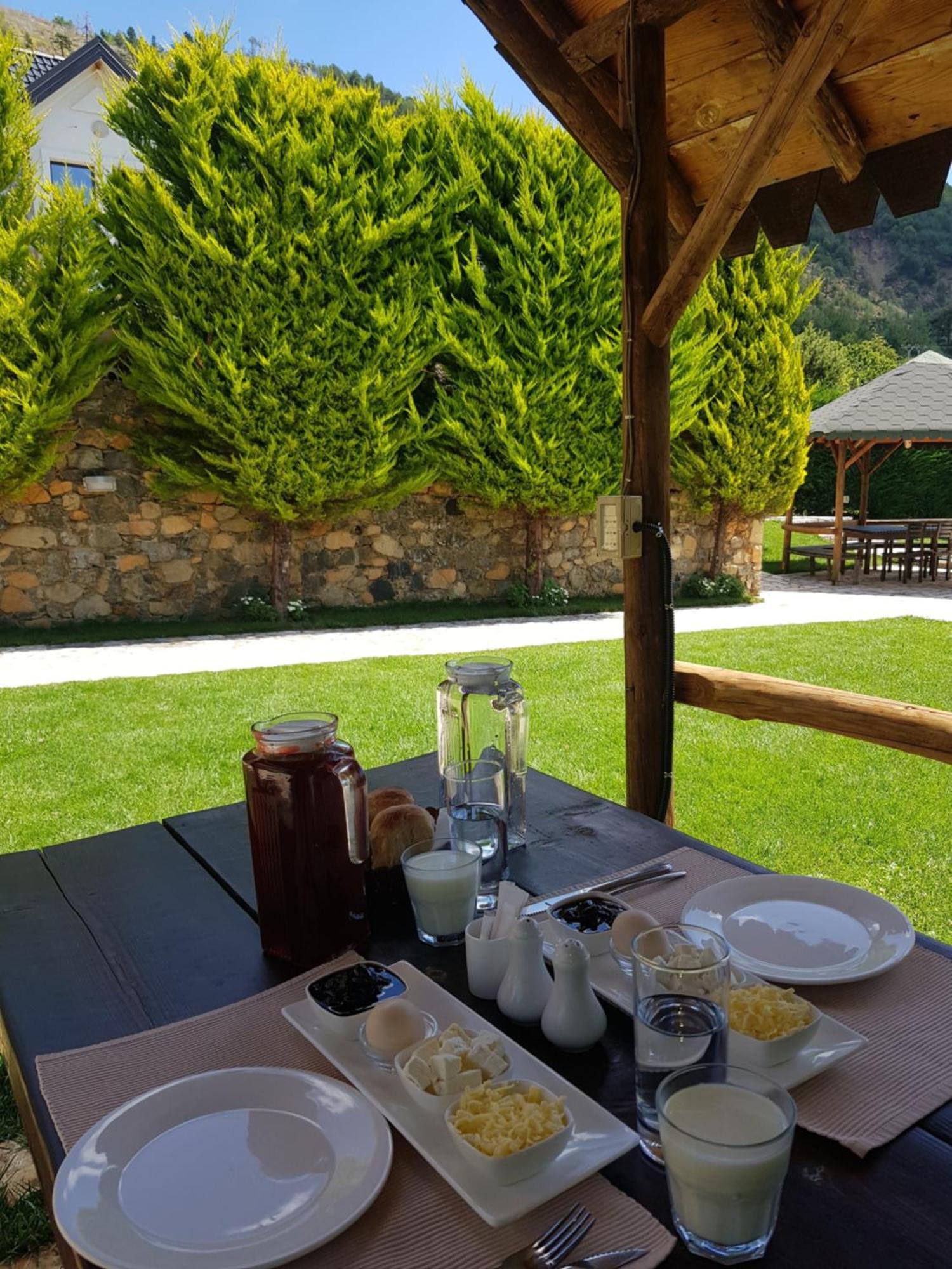 Sofra E Shpatit Hotel Elbasan Eksteriør billede