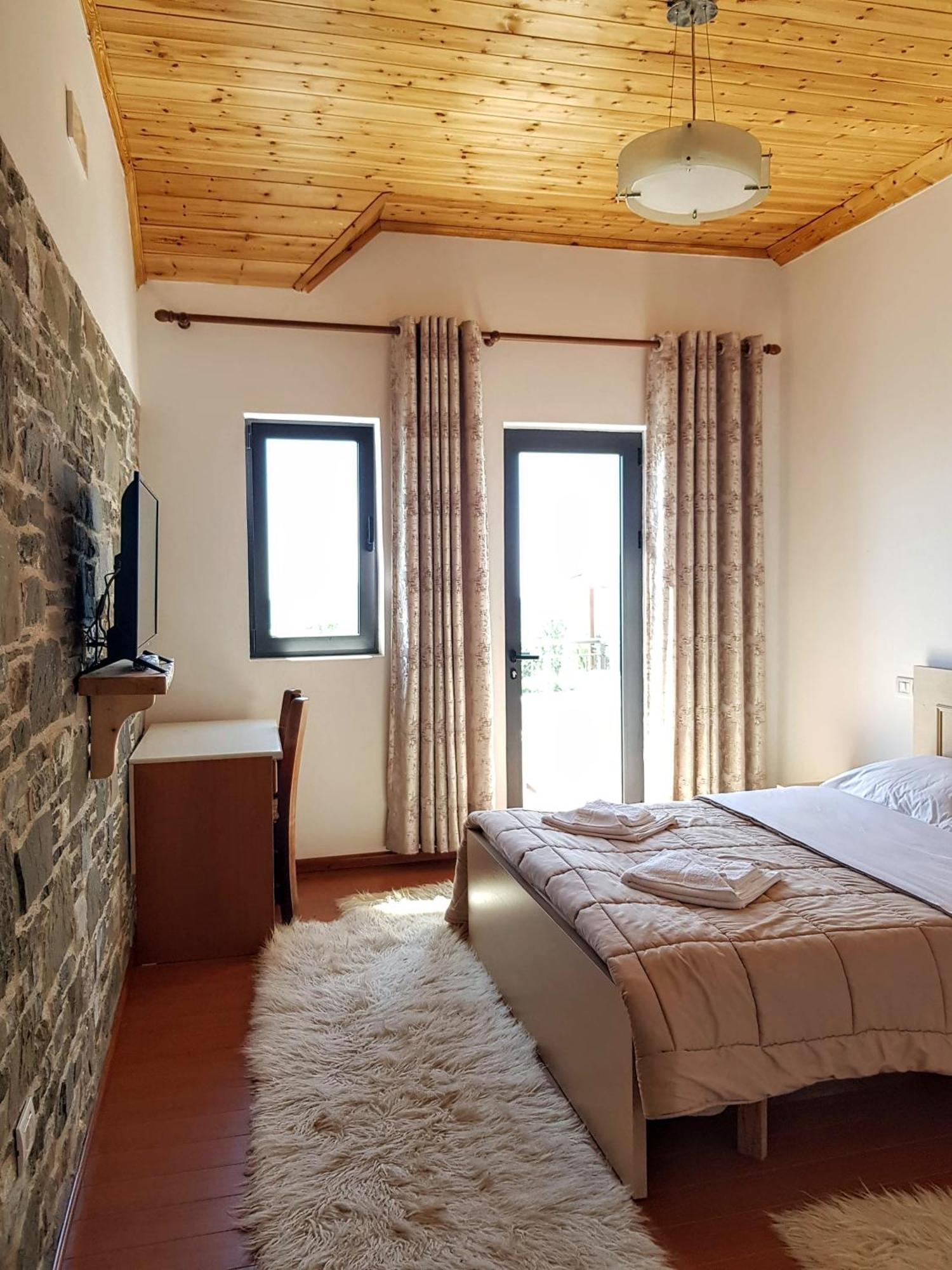 Sofra E Shpatit Hotel Elbasan Værelse billede