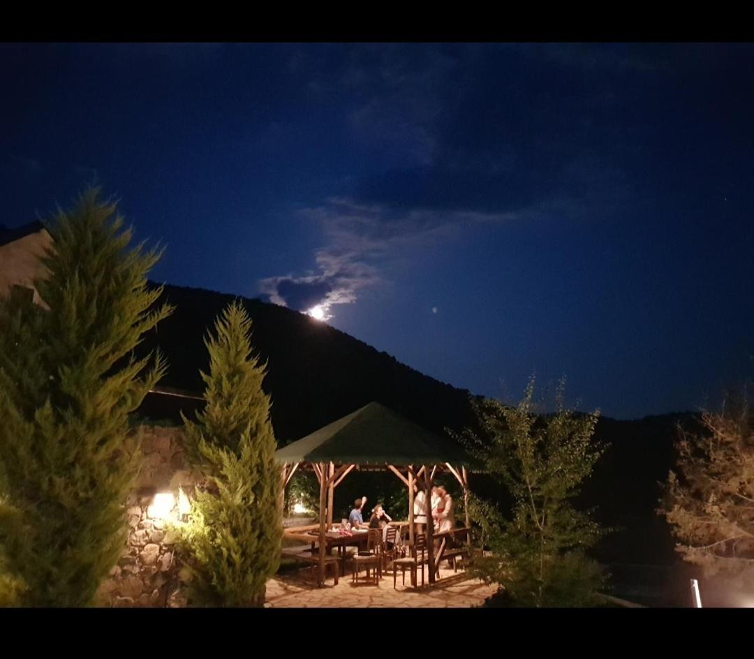 Sofra E Shpatit Hotel Elbasan Eksteriør billede